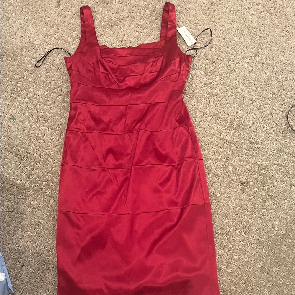 Dress arm 10 NWT Elegant Red Satin Dress